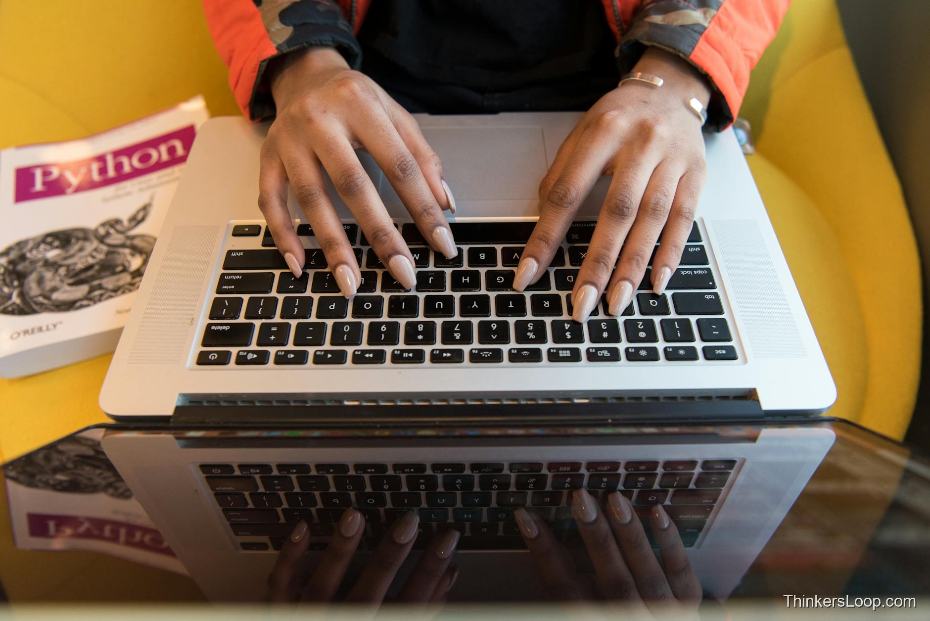 How to Transition from Junior to Mid-Level Developer Without a Roadmap